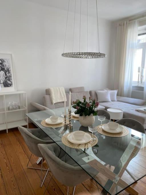 Altbau-Oase Der Eleganz: Stadtnaher Komfort Pur Wiesbaden Eksteriør bilde
